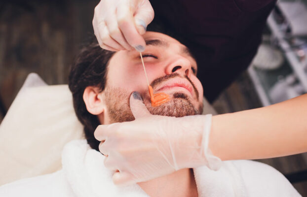 Greffe de barbe et moustache : techniques, prix, entretien post-traitement